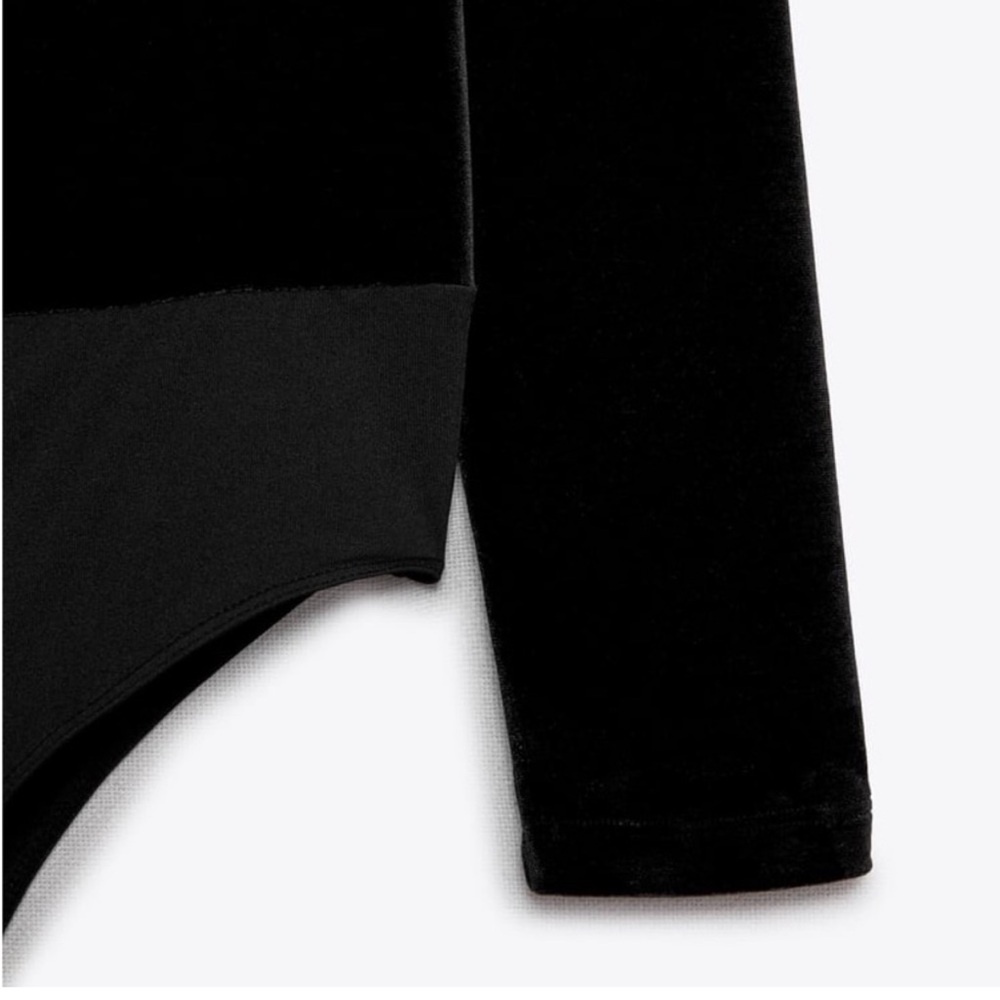 Zara NWT black velvet velour, shoulder padded tassel detail long sleeve bodysuit - Picture 2 of 5